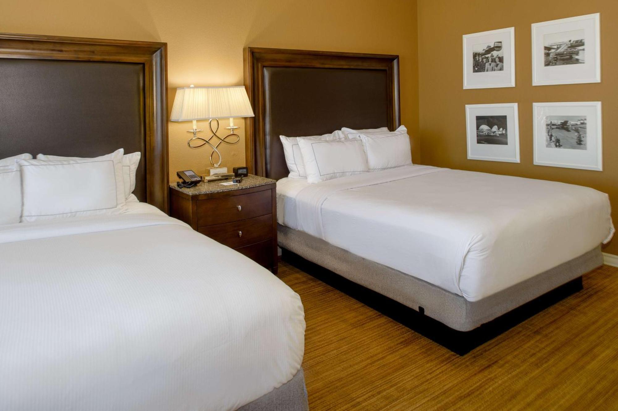 Hilton St. Louis Airport Hotel Woodson Terrace Bagian luar foto
