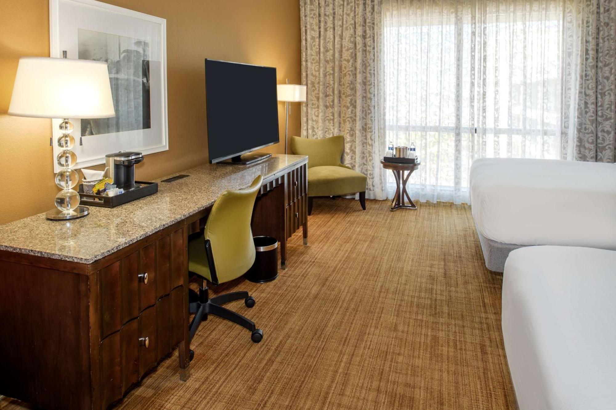 Hilton St. Louis Airport Hotel Woodson Terrace Bagian luar foto
